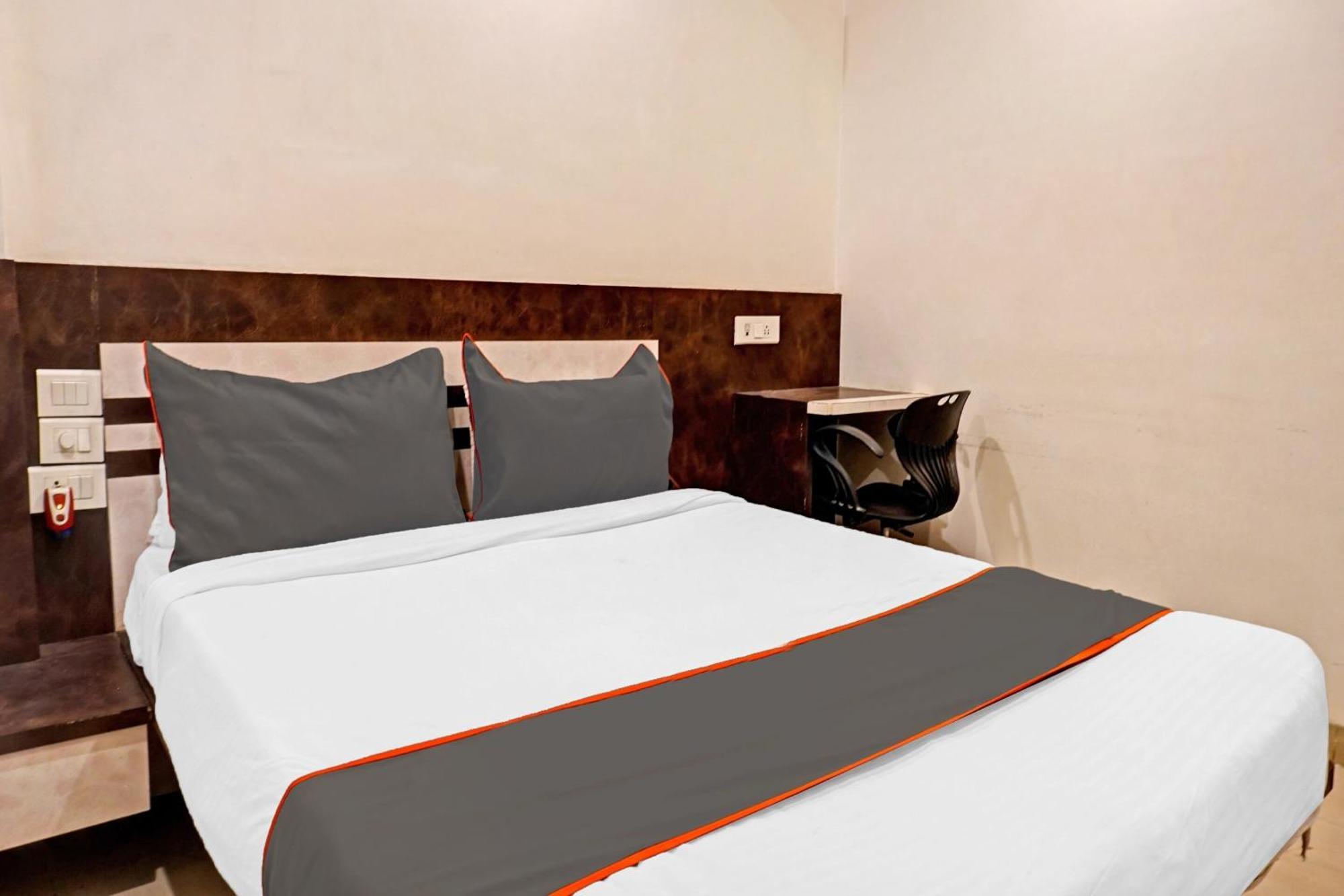 Collection O Royce Studios Near Pune Airport Exterior foto