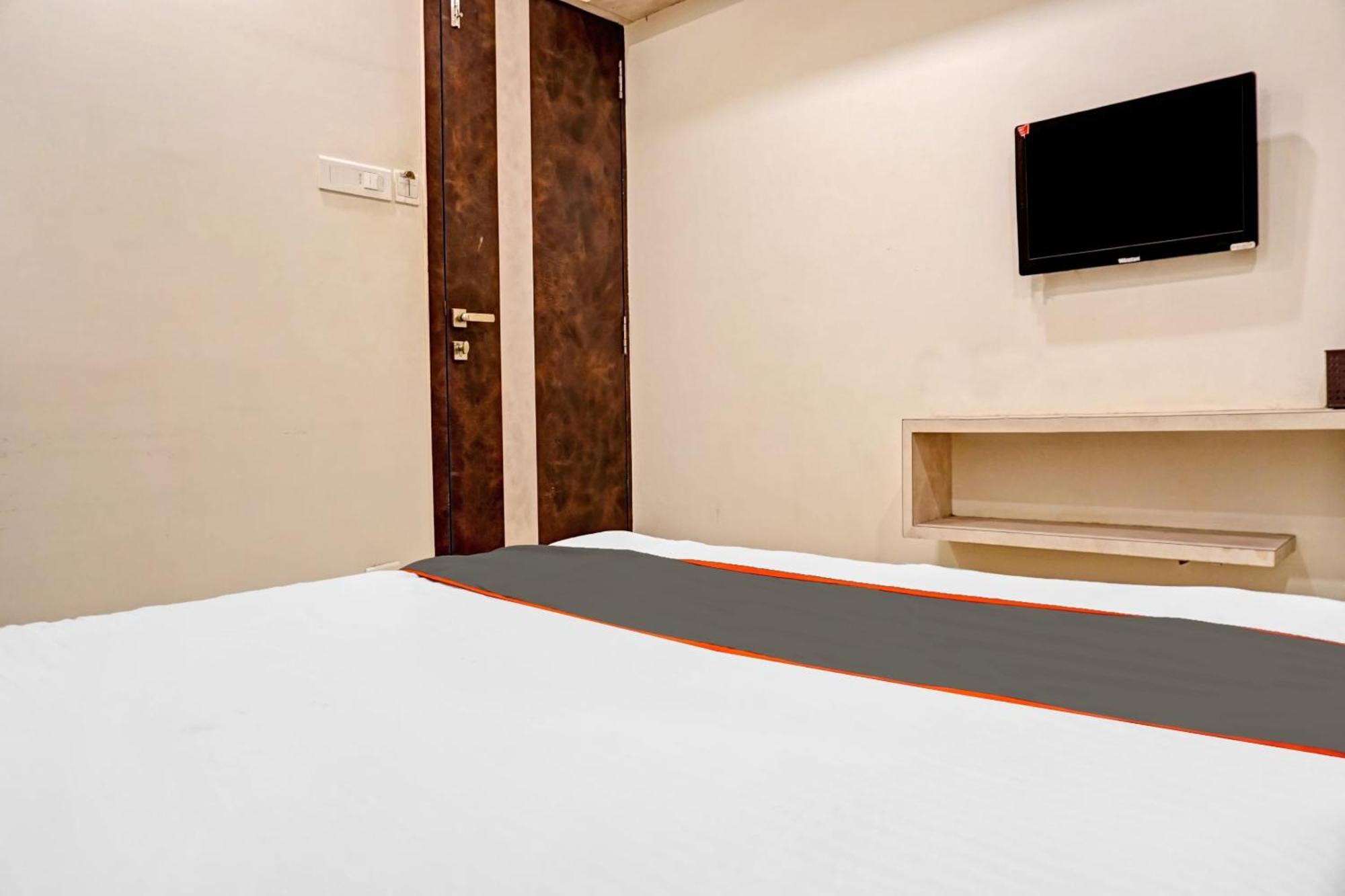 Collection O Royce Studios Near Pune Airport Exterior foto